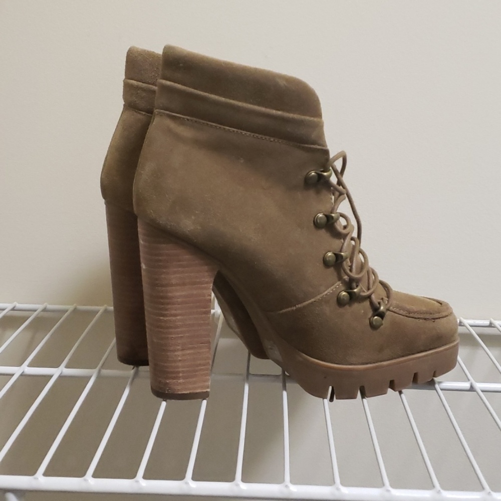 Shoes - Picture 3 of 3